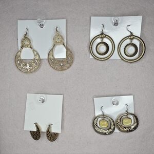 🌟 4 Pairs Of Elegant Gold-Tone Earrings 🌟